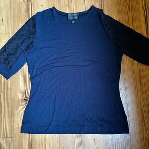 St. John navy black lace‎ quarter sleeve shirt SIZE M